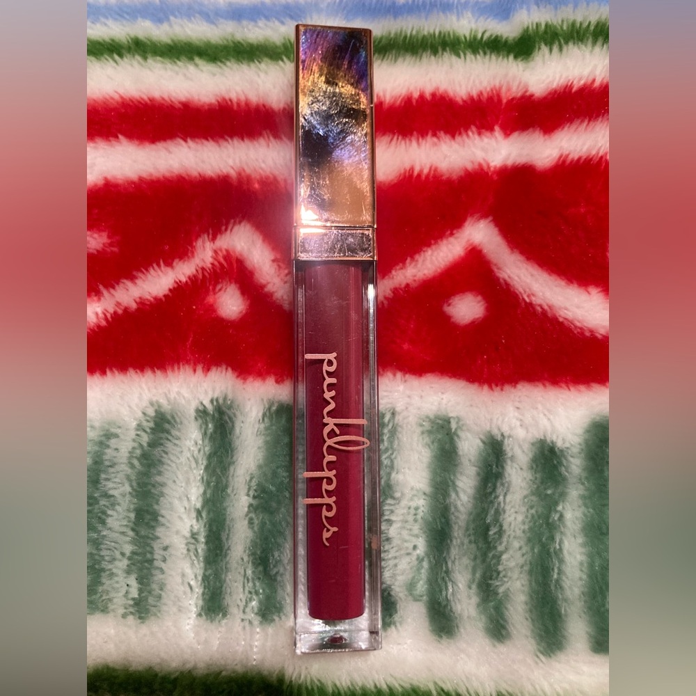 Pinky lips matte lipstick